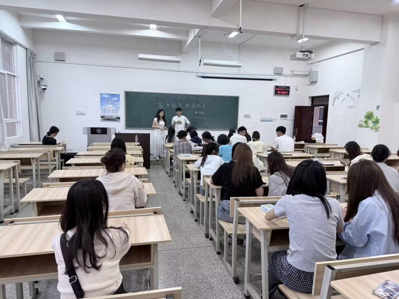 2026.5.25落子韶华展智慧 以棋会友润初心——生物与食品工程学院校园棋会五子棋比赛圆满落幕.jpg 2026.5.25落子韶华展智慧 以棋会友润初心——生物与食品工程学院校园棋会五子棋比赛圆满落幕.jpg