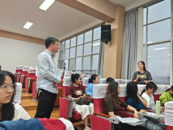5观摩异构课堂 夯实实习基础——生物科学专业学子赴曲靖市第二中学开展示范课观摩学习活动.png 5观摩异构课堂 夯实实习基础——生物科学专业学子赴曲靖市第二中学开展示范课观摩学习活动.png